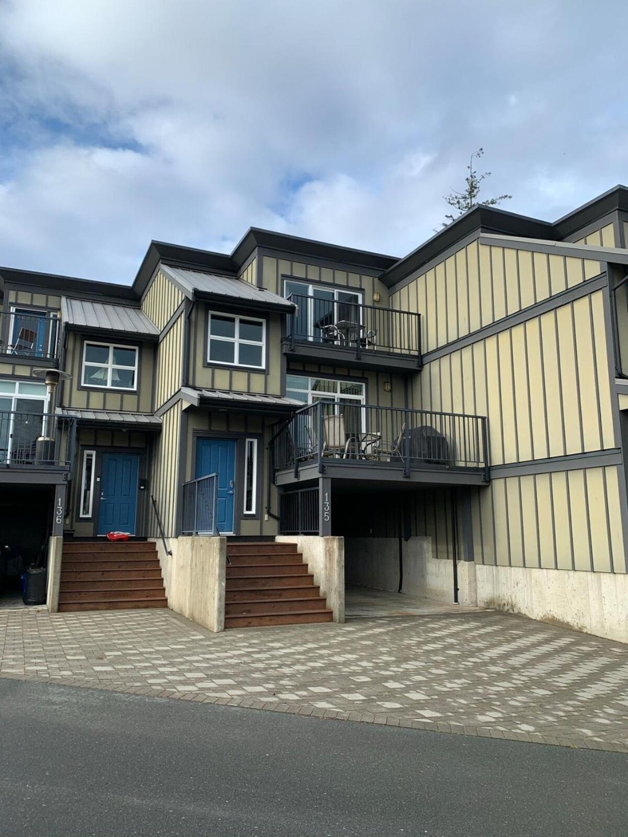 Race Rocks Townhouse - Sooke Villa ภายนอก รูปภาพ